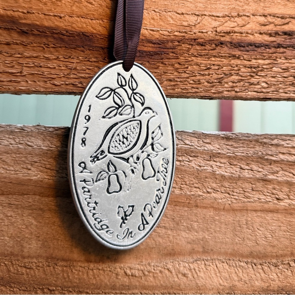 1978 Pewter “Partridge in a‎ Pear Tree” Christmas Ornament – Vintage